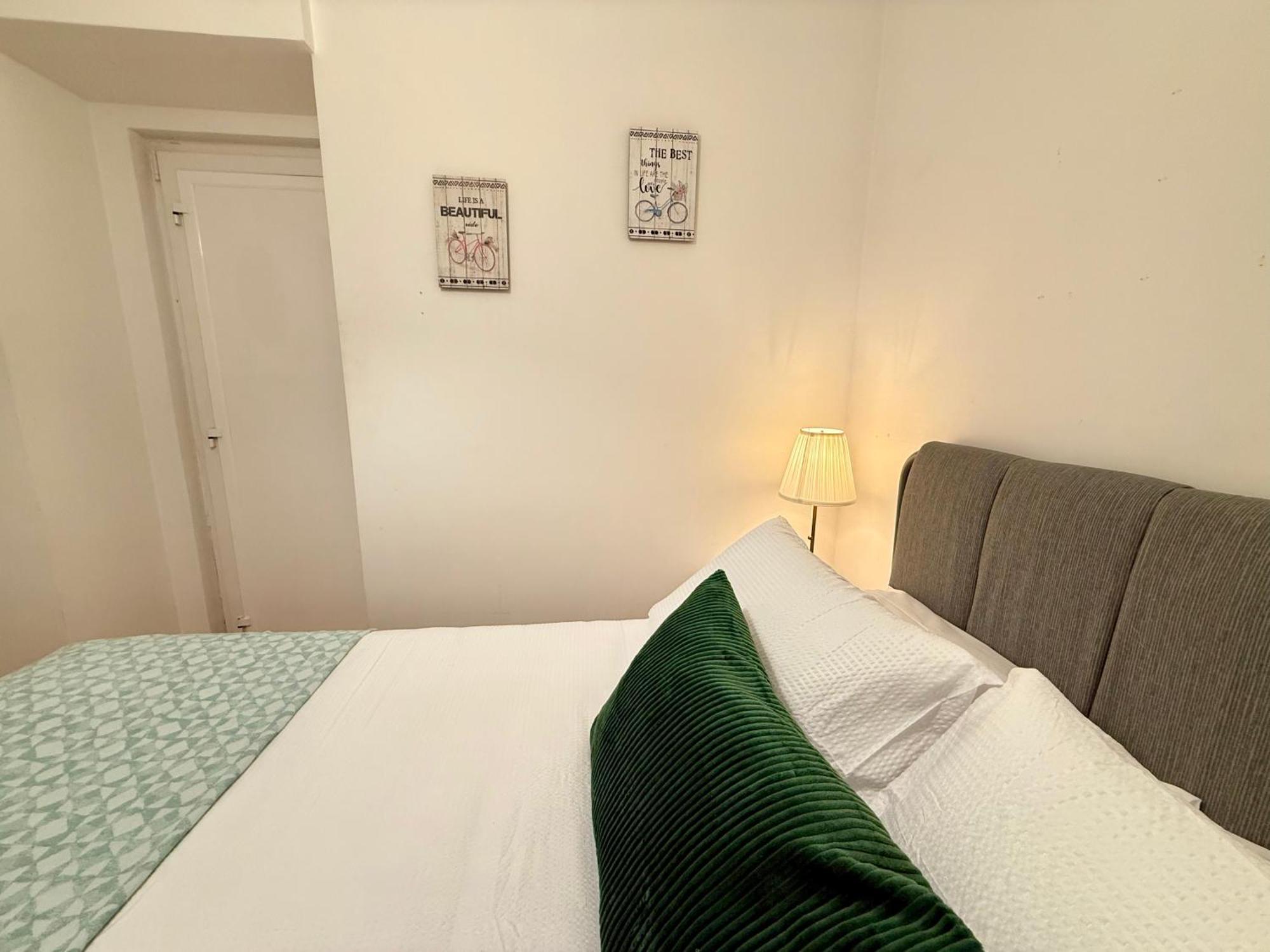 Apto Com 2 Quartos Apartamento