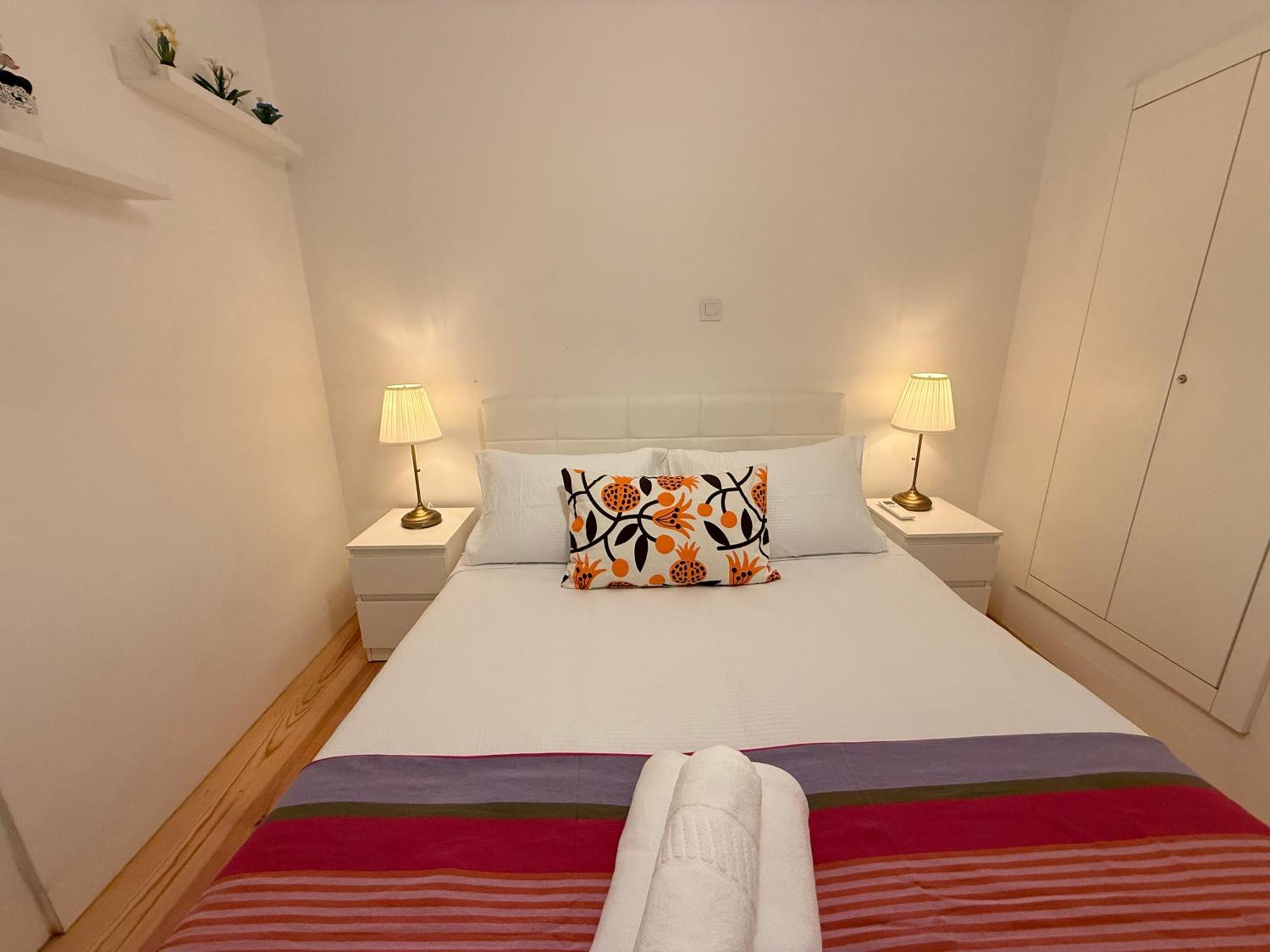 Apto Com 2 Quartos * Lisboa