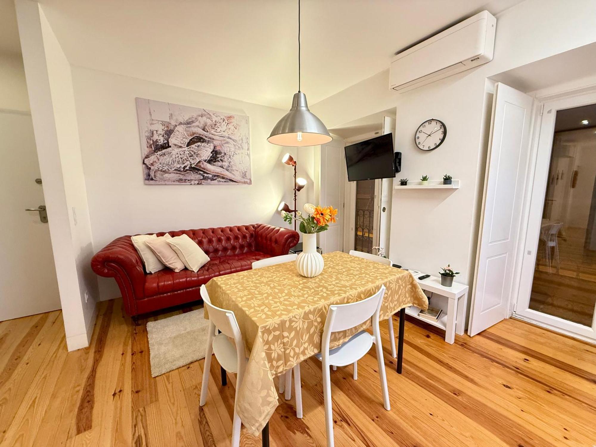 Apto Com 2 Quartos Apartamento *