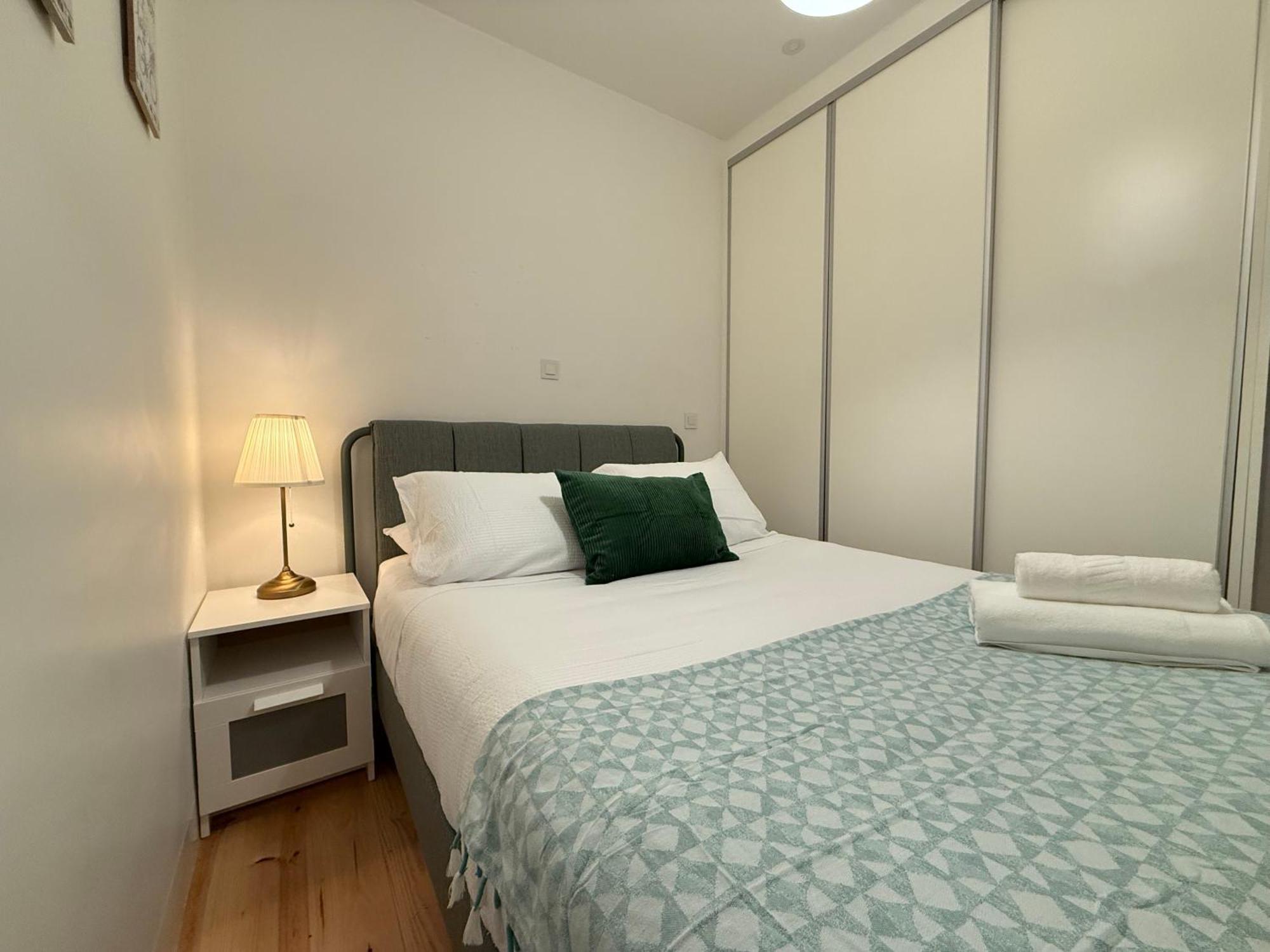 Apartamento Apto Com 2 Quartos *