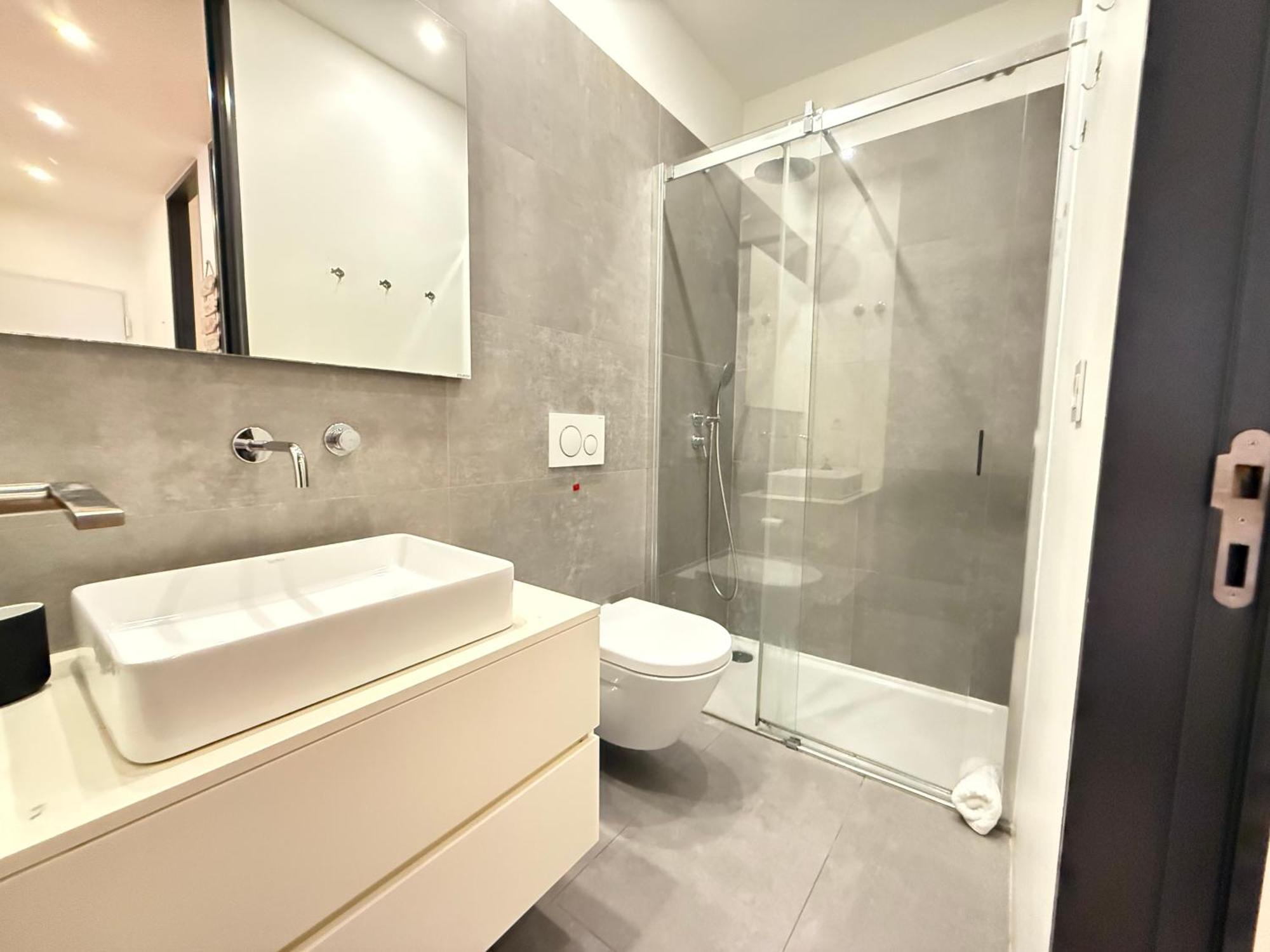 Apartamento Apto Com 2 Quartos *