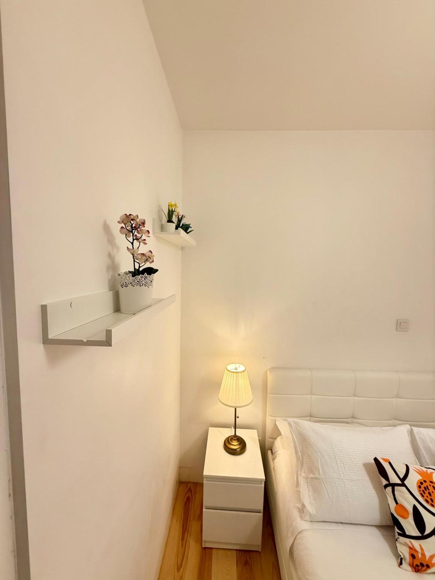 Apartamento Apto Com 2 Quartos *